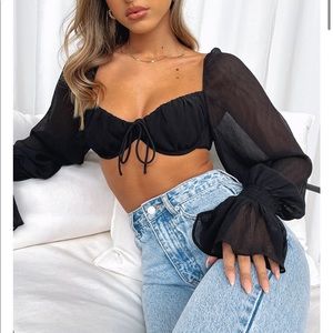 Long sleeve crop top